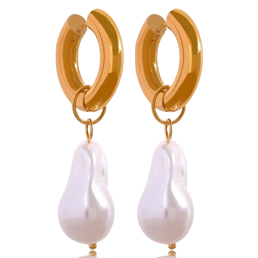 Hug Me Pearl Earrings